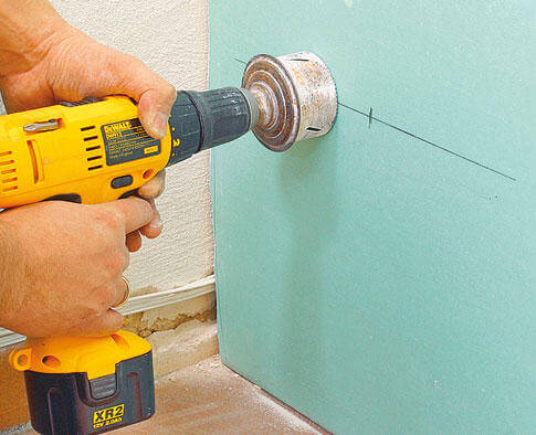 Резка перфоратором с коронкой